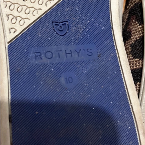 ROTHY'S The Chelsea Wildcat
High Top Sneakers Leopard Print Slip-On Sneakers - Picture 10 of 10